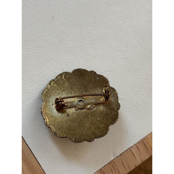 Vintage Victorian Style Ornate blk velvet center Brass Brooch Pin With Filigree - Picture 7 of 7